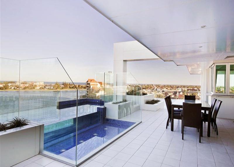 63 155 Brebner Outside 2