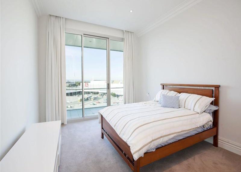 63 155 Brebner bedroom