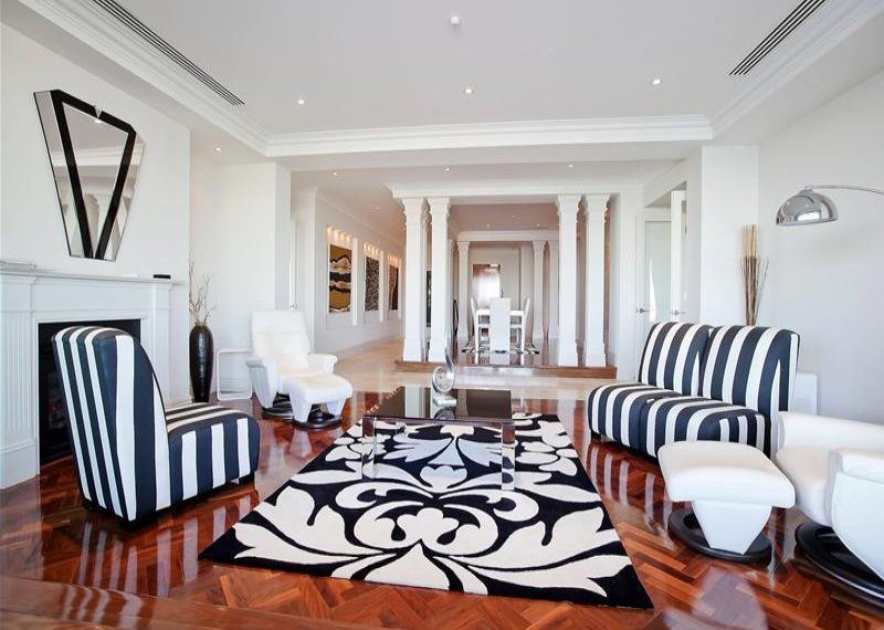 63 155 Brebner seprate lounge