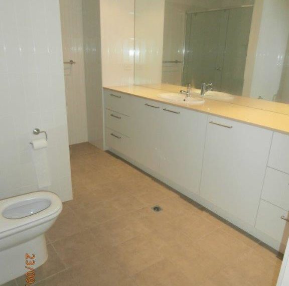 bathroom  10/100 Rose