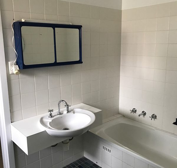 238 Sportsmans Drive kitchen